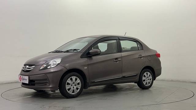 https://images10.gaadi.com/usedcar_image/4562146/original/4d4cba4f402f7d81dfe36a945f233e76.JPG?imwidth=6400
