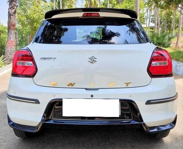 https://images10.gaadi.com/usedcar_image/4562204/original/processed_9e934edc-c5f5-485c-a8b0-ec200149f9f9.jpg?imwidth=6402