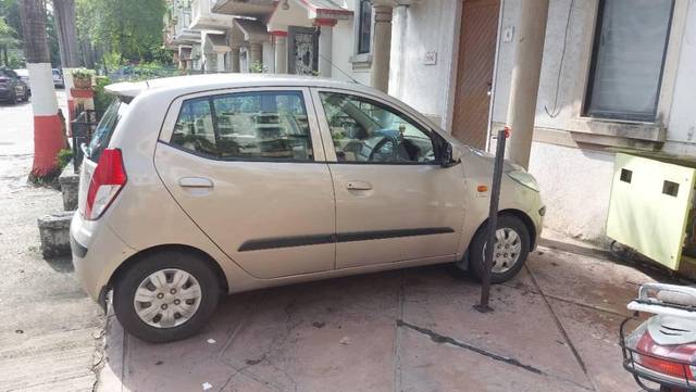 https://images10.gaadi.com/usedcar_image/4562218/original/processed_cb339d89-dbaf-43cd-ac73-8082f754beff.jpg?imwidth=6402