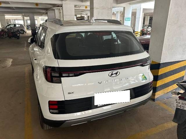 https://images10.gaadi.com/usedcar_image/4562222/original/processed_2958cb51-9f79-4042-89f9-466676d33d47.jpeg?imwidth=6400