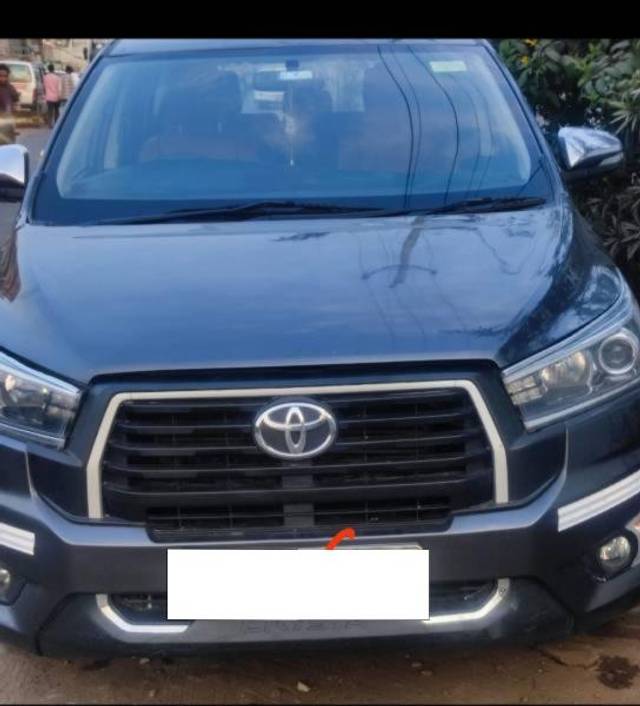 https://images10.gaadi.com/usedcar_image/4562236/original/processed_2b51f44c-b7bf-40af-a6da-fc961f14bc02.jpg?imwidth=6402