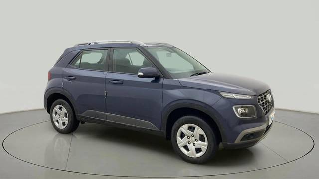 https://images10.gaadi.com/usedcar_image/4562267/original/04443135f2f3ddd1ebc70b8bef6f1345.jpg?imwidth=6400