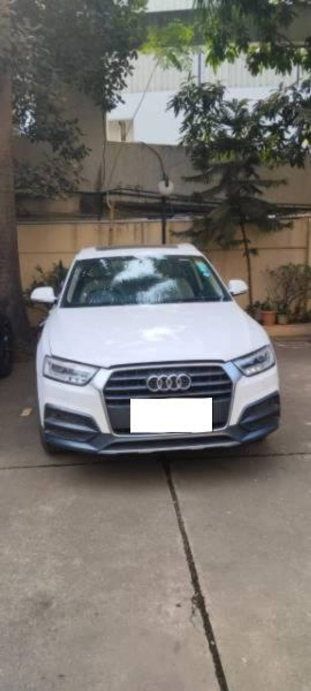 https://images10.gaadi.com/usedcar_image/4562270/original/processed_66850577-cd60-4b62-8d3e-81cf6405cbd9.jpg?imwidth=6400