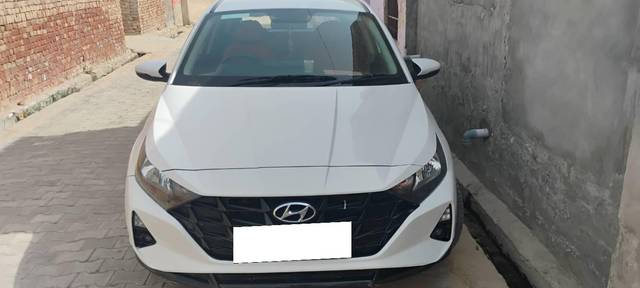 https://images10.gaadi.com/usedcar_image/4562272/original/processed_848dc58e-3bf6-4f72-8ca4-59453b09f5ca.jpg?imwidth=6400