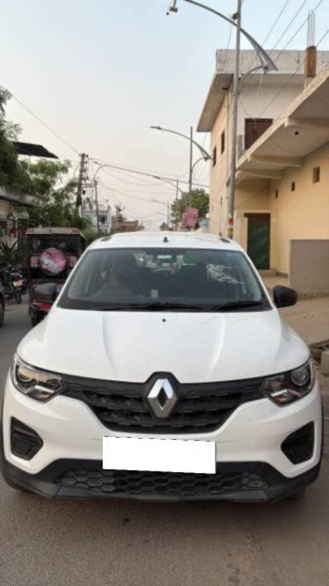 https://images10.gaadi.com/usedcar_image/4562276/original/processed_69edd825-02ae-4806-a4e4-af9a46248502.jpg?imwidth=6400