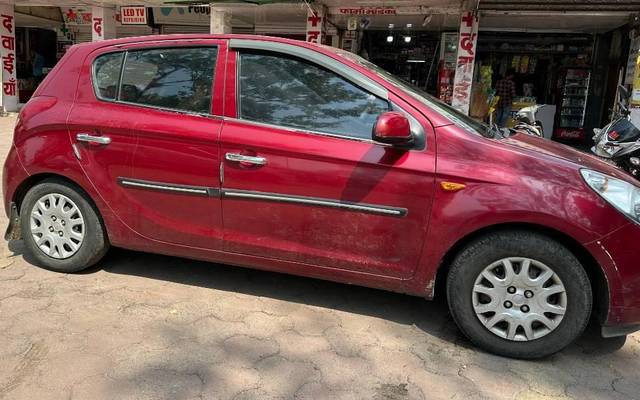 https://images10.gaadi.com/usedcar_image/4562282/original/processed_2480326a-e162-463b-ab9f-f17d4f4381a9.jpg?imwidth=6401