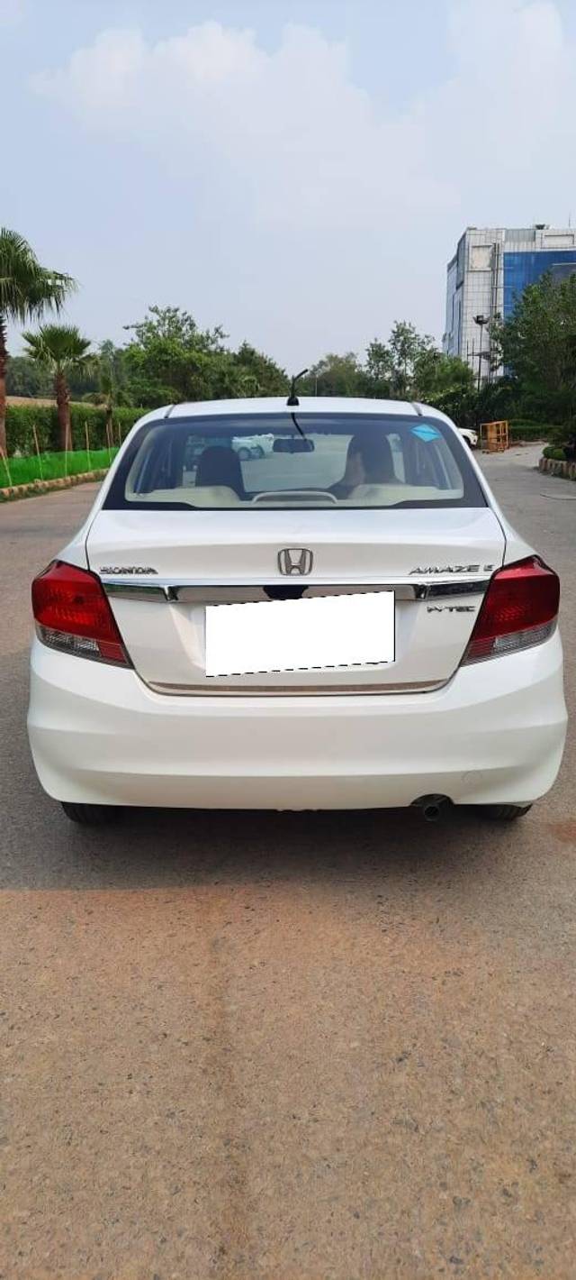 https://images10.gaadi.com/usedcar_image/4562325/original/processed_0cb5c3d088a930df2b3ddcdeb94ed03a.jpg?imwidth=6402