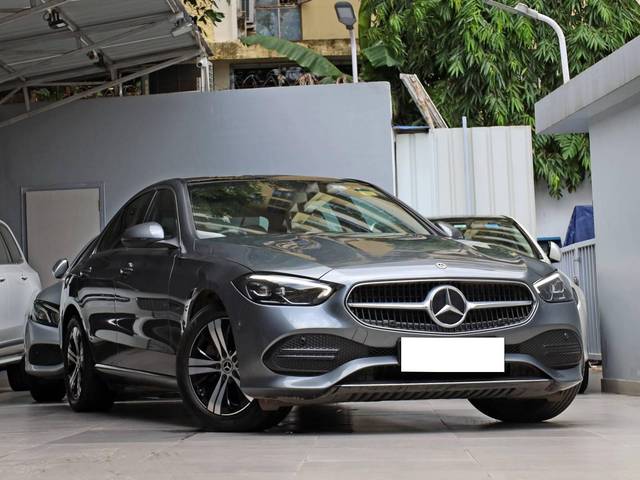 https://images10.gaadi.com/usedcar_image/4562329/original/processed_daced41ca5fc96f8f85c02d50f83972c.jpg?imwidth=6400