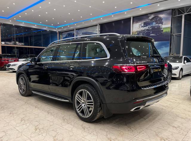 https://images10.gaadi.com/usedcar_image/4562340/original/processed_97b269d297c1ff6d9923da511fb5a54d.jpg?imwidth=6402
