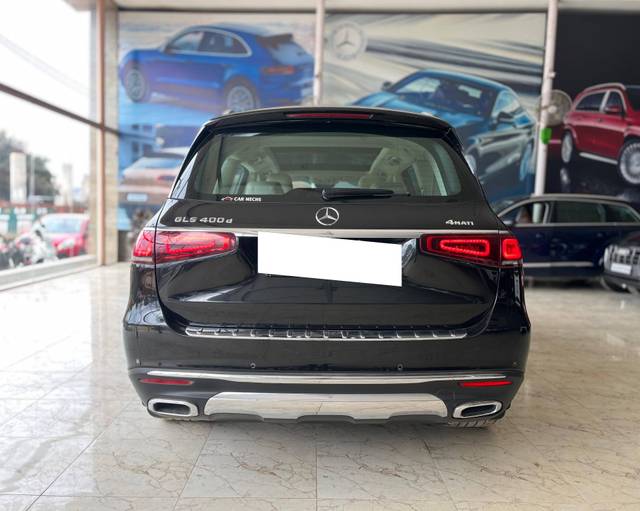 https://images10.gaadi.com/usedcar_image/4562340/original/processed_eec488beeaa20ee102b45594ed44f12a.jpg?imwidth=6401