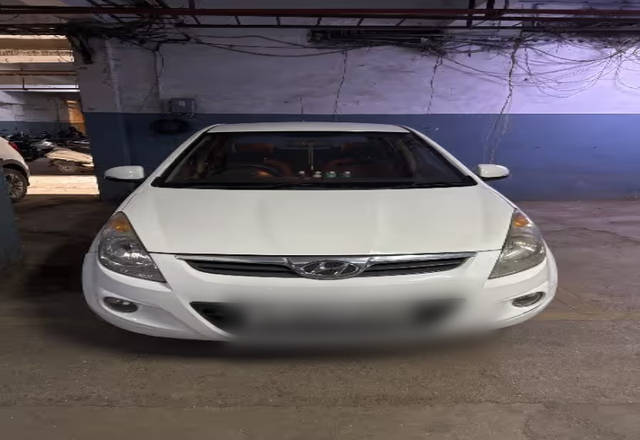 https://images10.gaadi.com/usedcar_image/4562349/original/ccb0b8a4-df7e-415e-a56a-757ca3c6bf42.?imwidth=6400