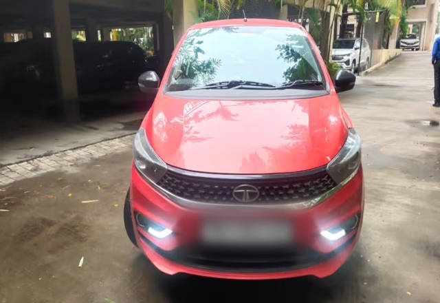 https://images10.gaadi.com/usedcar_image/4562366/original/51b40ada-18e8-43a2-8317-a9ea29322bed.?imwidth=6400