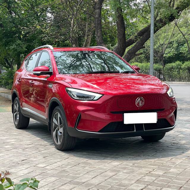 https://images10.gaadi.com/usedcar_image/4562372/original/processed_4216d184d99c21ffc7e60182b9adacef.jpg?imwidth=6400