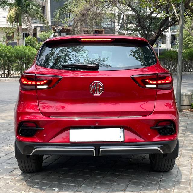https://images10.gaadi.com/usedcar_image/4562372/original/processed_a46c54f6ff227a04e51a29ece72f00cd.jpg?imwidth=6402