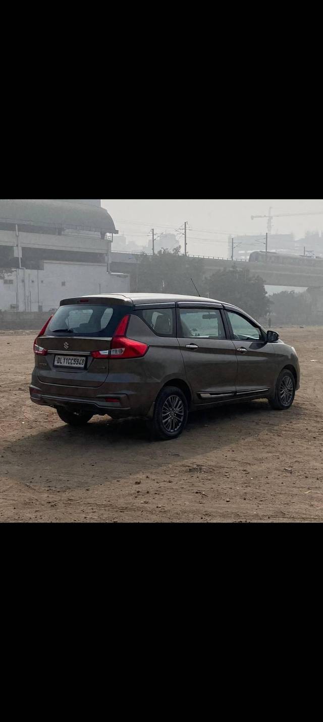 https://images10.gaadi.com/usedcar_image/4562376/original/processed_ce1bd91b458128cc200ac05ef92e0c9e.jpg?imwidth=6402