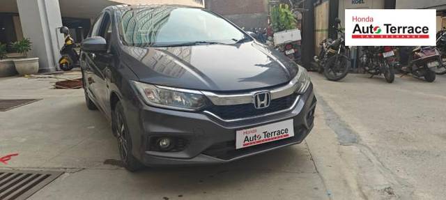 https://images10.gaadi.com/usedcar_image/4562440/original/7a9cea513d62431e0d4bd1d63a1a2d57.jpeg?imwidth=6400
