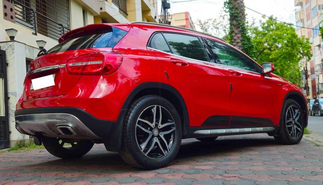 https://images10.gaadi.com/usedcar_image/4562460/original/processed_a3f9b89a361f3098b3e6776368caae05.jpg?imwidth=6402