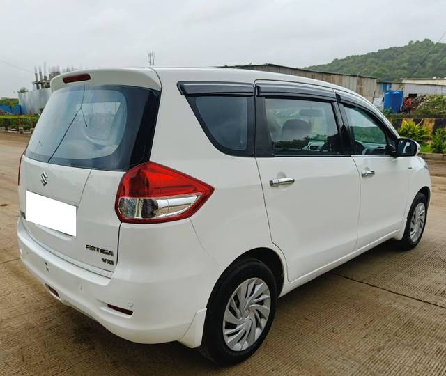 https://images10.gaadi.com/usedcar_image/4562469/original/processed_5fb80817b212af6fe560da40bce27e53.jpg?imwidth=6402