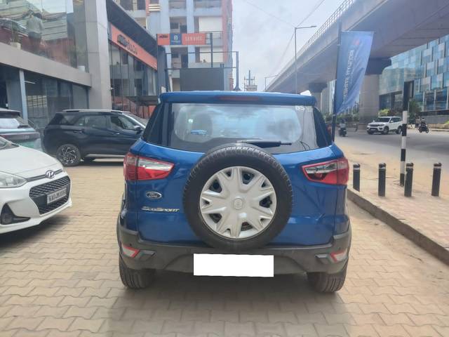 https://images10.gaadi.com/usedcar_image/4562477/original/processed_6a39b8ba81f9777c74019a362144e040.jpg?imwidth=6401