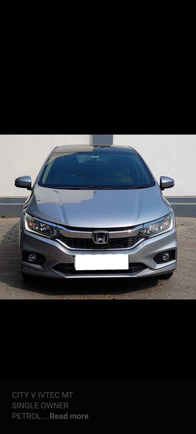https://images10.gaadi.com/usedcar_image/4562479/original/processed_783b7246-583b-40a6-89b2-22e1b7de7c41.jpg?imwidth=6400