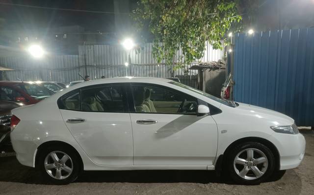 https://images10.gaadi.com/usedcar_image/4562485/original/28f8522891e30fcdce9c28b7499adf59.jpg?imwidth=6401