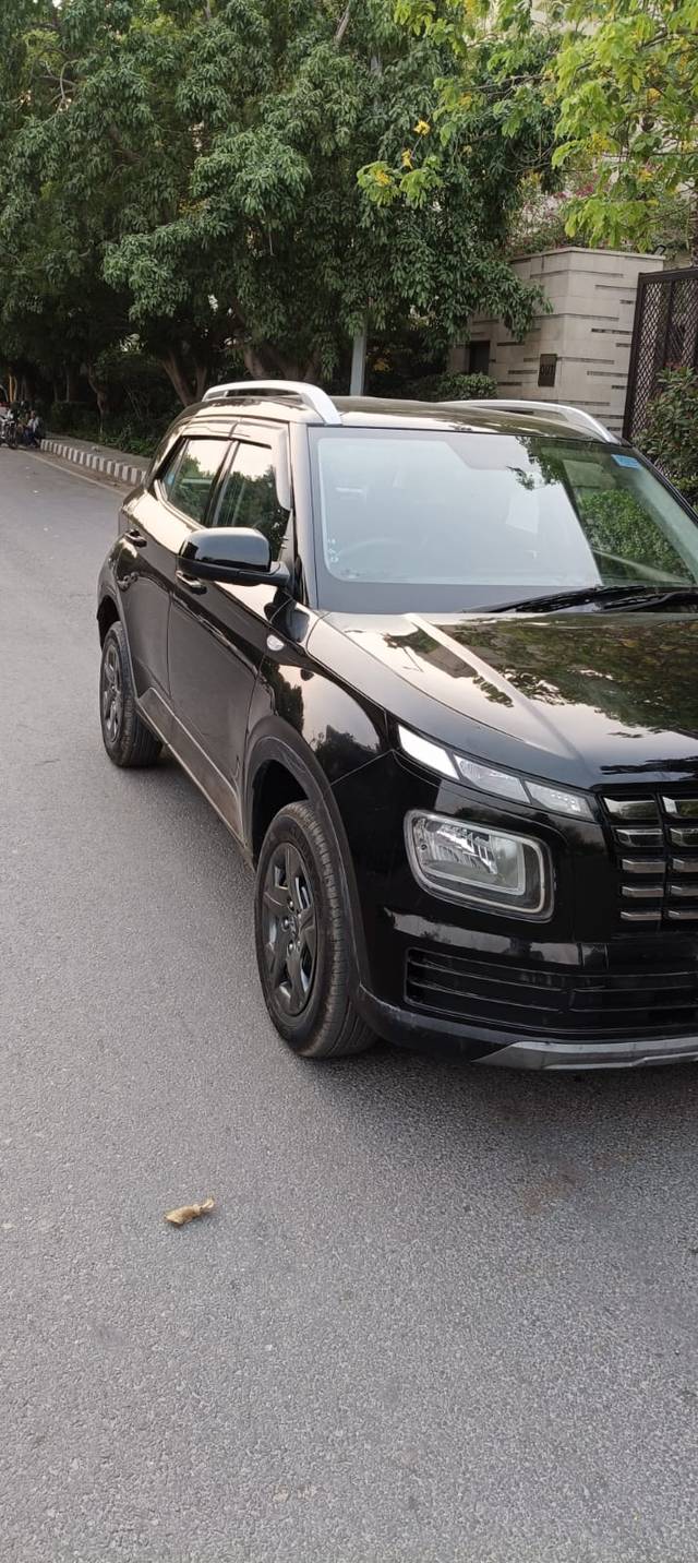 https://images10.gaadi.com/usedcar_image/4562488/original/7ee66471e35e7305519b2bb676cf4dc4.jpg?imwidth=6400