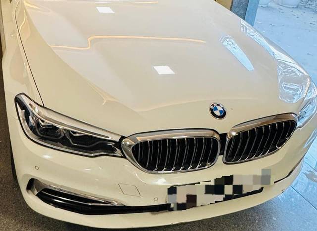 https://images10.gaadi.com/usedcar_image/4562495/original/processed_cdc71c02f5ab22fa865792ce0d69362d.jpg?imwidth=6402