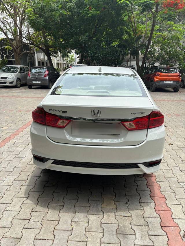 https://images10.gaadi.com/usedcar_image/4562503/original/processed_3d4bf33cfa91447d8dcbb0a6efd0b510.jpg?imwidth=6401