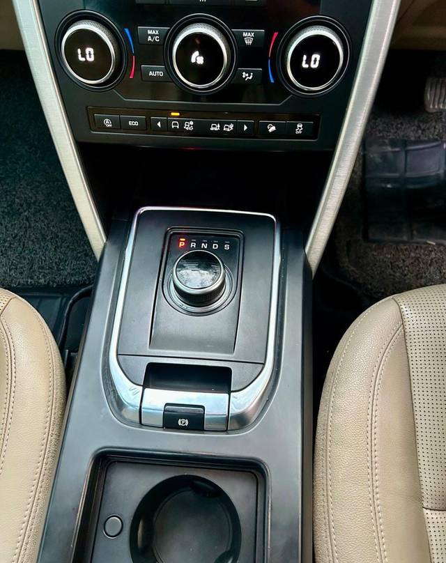 https://images10.gaadi.com/usedcar_image/4562506/original/15f1531da28eb2f154b343786ffdf393.jpg?imwidth=6402