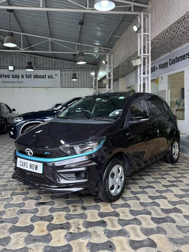 https://images10.gaadi.com/usedcar_image/4562511/original/395d451d0647276bfa3e1cbfb5cc7df0.jpg?imwidth=6400