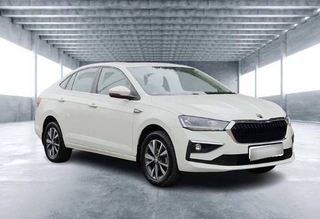 https://images10.gaadi.com/usedcar_image/4562570/original/processed_781552a21bba0498a8216c0b4b19ad7d.jpeg?imwidth=6400