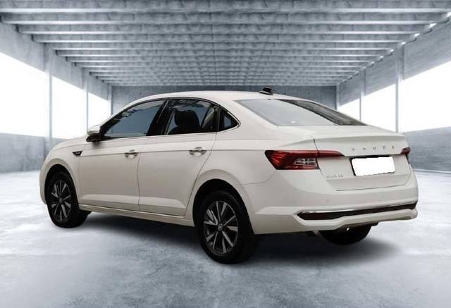 https://images10.gaadi.com/usedcar_image/4562570/original/processed_aeae15b1ae32031134df6c9de829c950.jpeg?imwidth=6402