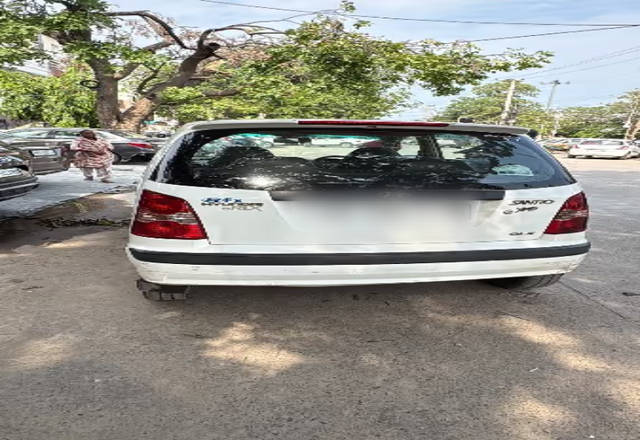 https://images10.gaadi.com/usedcar_image/4562577/original/5b272b42-bb3f-4a8e-9f87-3a866f1804bc.?imwidth=6402