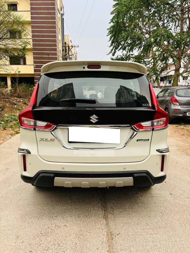 https://images10.gaadi.com/usedcar_image/4562579/original/processed_a0a2517a432ecec0e652af9e624ec3c3.jpg?imwidth=6402