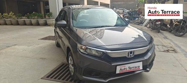https://images10.gaadi.com/usedcar_image/4562583/original/2457e1bf9f1afcece1562d6fce66c23c.jpeg?imwidth=6400