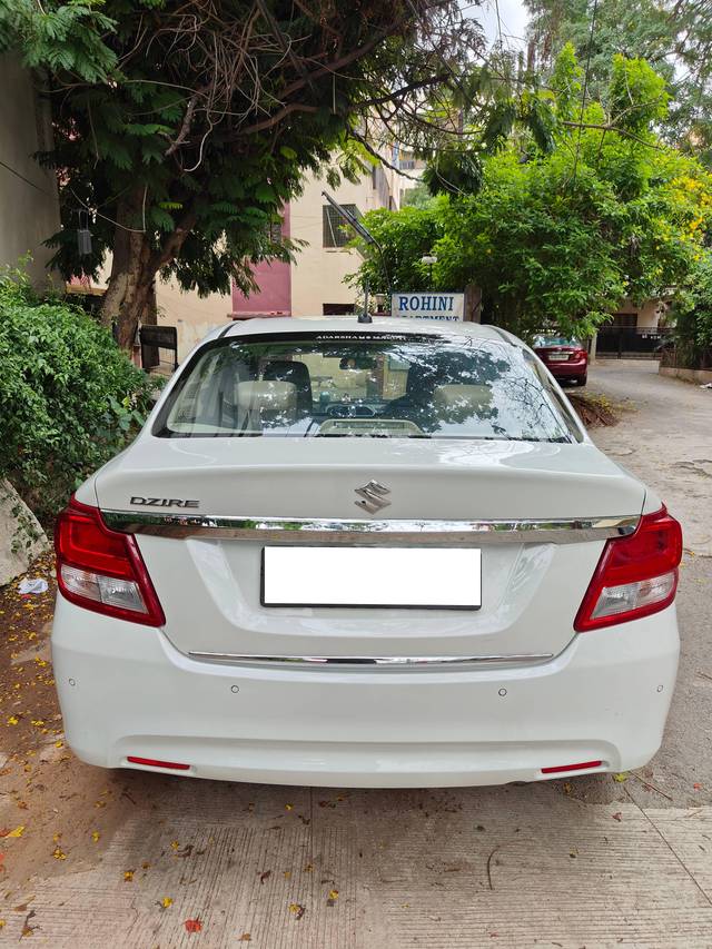 https://images10.gaadi.com/usedcar_image/4562586/original/processed_920ba1a2e8814c40a8f1d22312be6896.jpg?imwidth=6402