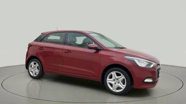 https://images10.gaadi.com/usedcar_image/4562588/original/44b0d51fe4174c6513b5d65e2388916f.jpg?imwidth=6400
