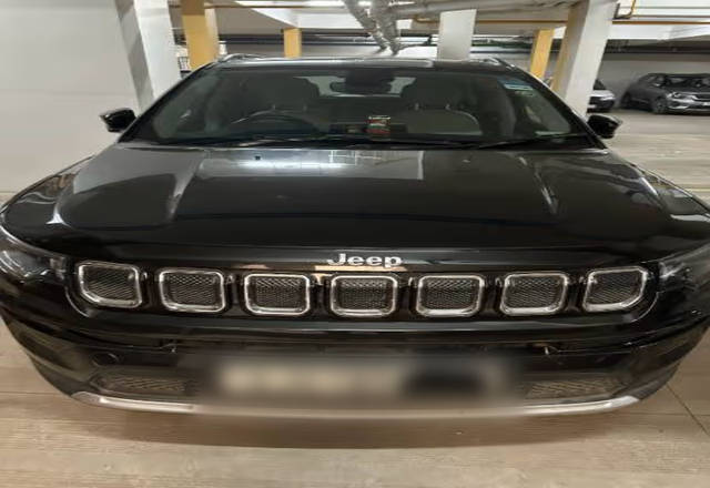 https://images10.gaadi.com/usedcar_image/4562608/original/af28a442-ffa5-4d06-9794-dd4f9a5e93f9.?imwidth=6400