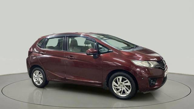 https://images10.gaadi.com/usedcar_image/4562628/original/b9836b6c55f89aa2c5f0f313c2b11b26.jpg?imwidth=6400