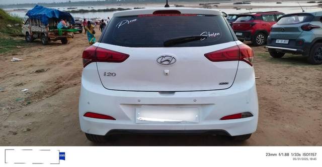 https://images10.gaadi.com/usedcar_image/4562634/original/processed_1dfcaa0f-6192-4019-95d6-6accf6a6b7e0.jpg?imwidth=6402