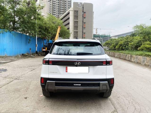 https://images10.gaadi.com/usedcar_image/4562637/original/processed_41e1ee8a086bc9d2cf4d021852b32efe.jpg?imwidth=6401