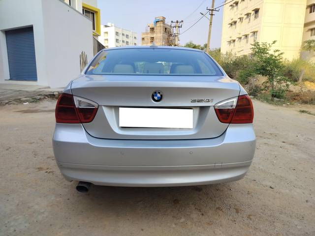 https://images10.gaadi.com/usedcar_image/4562643/original/processed_74a6c61a7236361a56340b3b5733c800.jpg?imwidth=6402