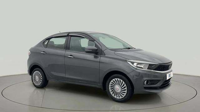 https://images10.gaadi.com/usedcar_image/4562651/original/4b2ac5ae9e1016f7dcba352f52685fa5.jpg?imwidth=6400