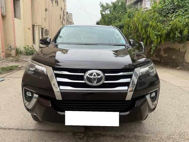 https://images10.gaadi.com/usedcar_image/4562713/original/processed_6fb3330220953b382750164aa46601e0.jpg?imwidth=6400