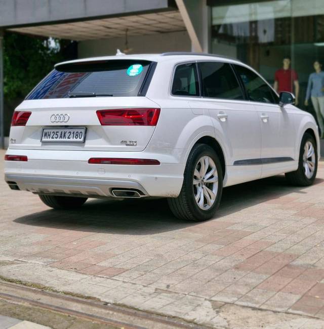 https://images10.gaadi.com/usedcar_image/4562714/original/processed_08e4941060c6dd11d4c8a8abe063b3c9.jpg?imwidth=6402