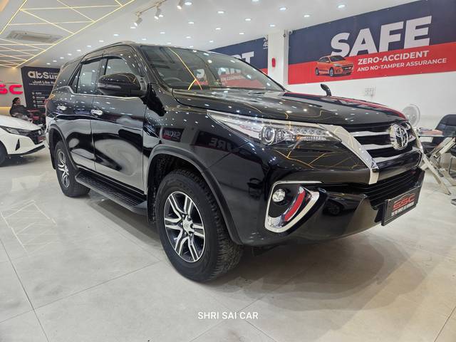 https://images10.gaadi.com/usedcar_image/4562724/original/f7af96edc1cc8b7af406d2ea50d4aefb.jpg?imwidth=6400