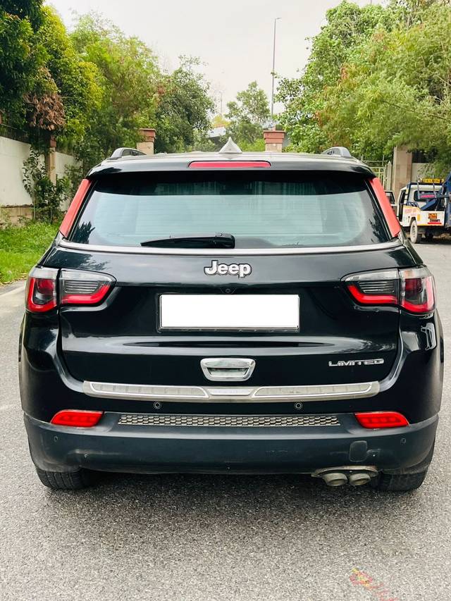 https://images10.gaadi.com/usedcar_image/4562746/original/43e2f157e0642ce02339cf81cb73e74e.jpg?imwidth=6401