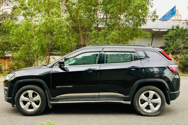 https://images10.gaadi.com/usedcar_image/4562746/original/processed_f63a1ef94c0fc971f57018860b6a5b24.jpg?imwidth=6402