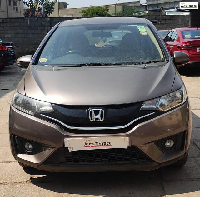 https://images10.gaadi.com/usedcar_image/4562825/original/03fef05c9aa49b6ad1b9ea71271bd24a.jpg?imwidth=6400