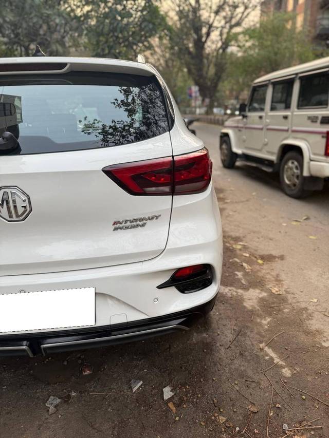 https://images10.gaadi.com/usedcar_image/4562827/original/processed_9e5c2cad00af48147482d615f378e4e7.jpg?imwidth=6401